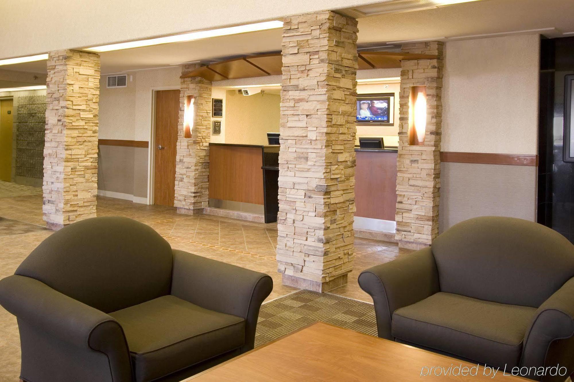 Woodlands Inn & Suites Fort Nelson İç mekan fotoğraf